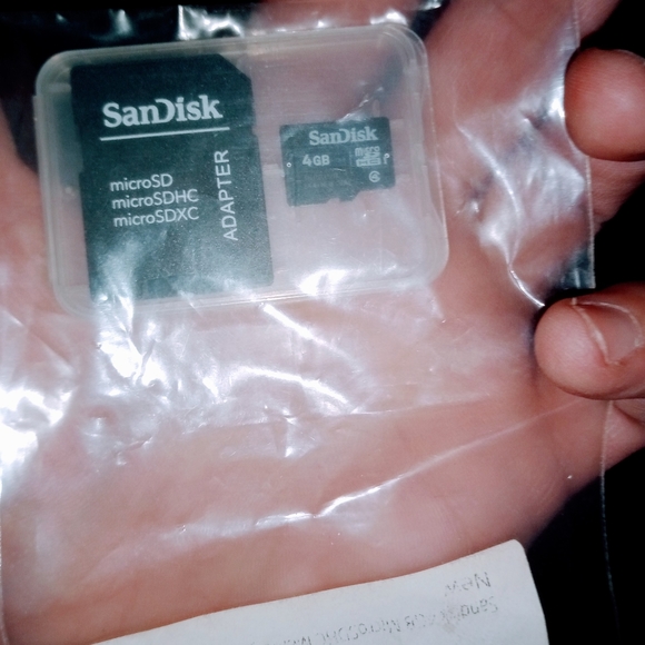 Computer/Memory Accessories Set - Picture 4 of 4